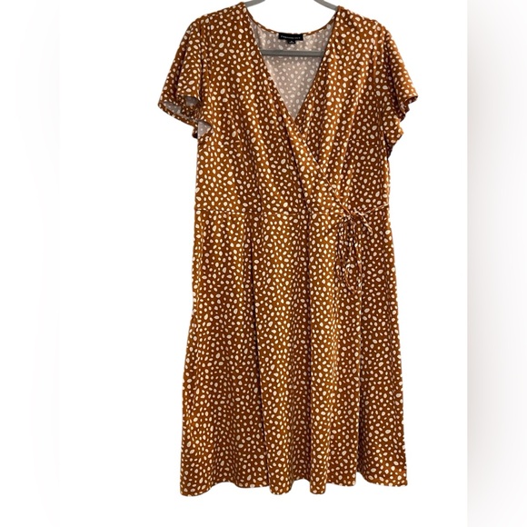 Elegant Brown Polka Dot Midi Dress - Picture 2 of 6